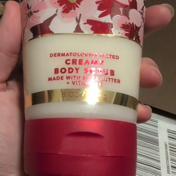 Bath & Body Works Japanese Cherry Blossom Creamy Body Scrub NWT NEW WITH TAG - Picture 4 of 10